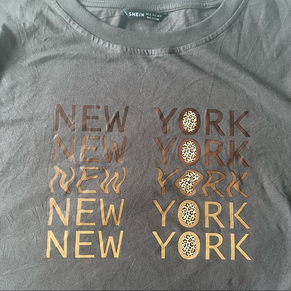 🆕 Leopard Lettered Tee - Gray, XL - Picture 4 of 4